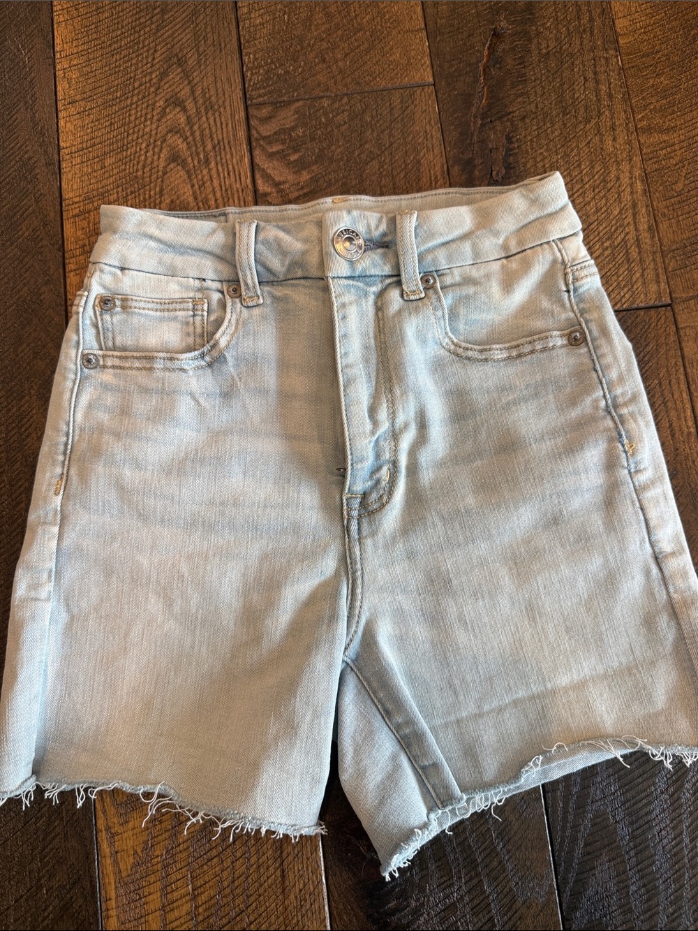 American Eagle Light Wash Denim Cutoff Shorts size 2